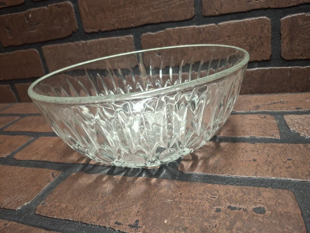 Vintage Pasari Crystal Indonesia PRETZEL 8” Diameter Clear Pressed Glass Bowl